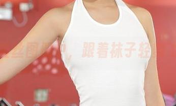 在爱丝图册中，跟着袜子轻舞飞扬