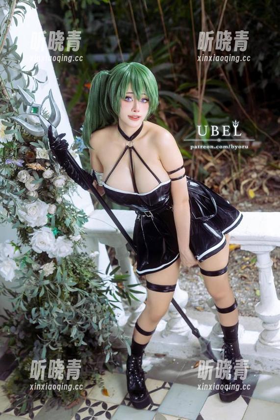 Byoru MaidenIceRose变身记:Byoru的写真配方是…感动和凌厉。