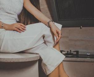 GIRLT果团网 – 美图不美？莫雅琪和她的白裙让你思考一下！