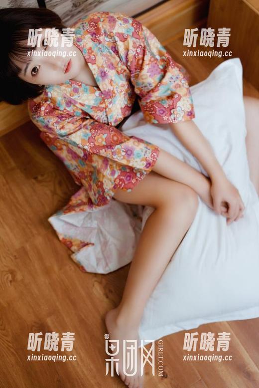 GIRLT果团网-蜜桃Q妹儿 GIRLT果团网 - 蜜桃Q妹儿的白丝美图,这种资源刚好戳中我的软肋,是时候承认我不抗拒审美沉迷了。