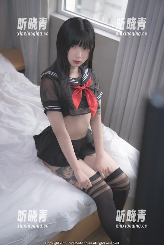这是Hizzy(히지)的女王作品合集，翻到最后都不想停，这双眼睛真是太上头了。