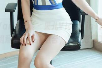HuaYang花漾 – 果儿Victoria+皮衣，一组意外的私拍组合，用心形容吧？
