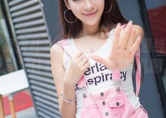 IMiss爱蜜社 – 乐薇Vivi！那清纯美图的更新，让我忍不住想多瞄几眼。