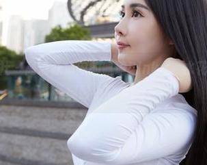 MiiTao蜜桃社 – 高清泳池内的佩琦Pinky，水花四溅中也是个摄影小能手！