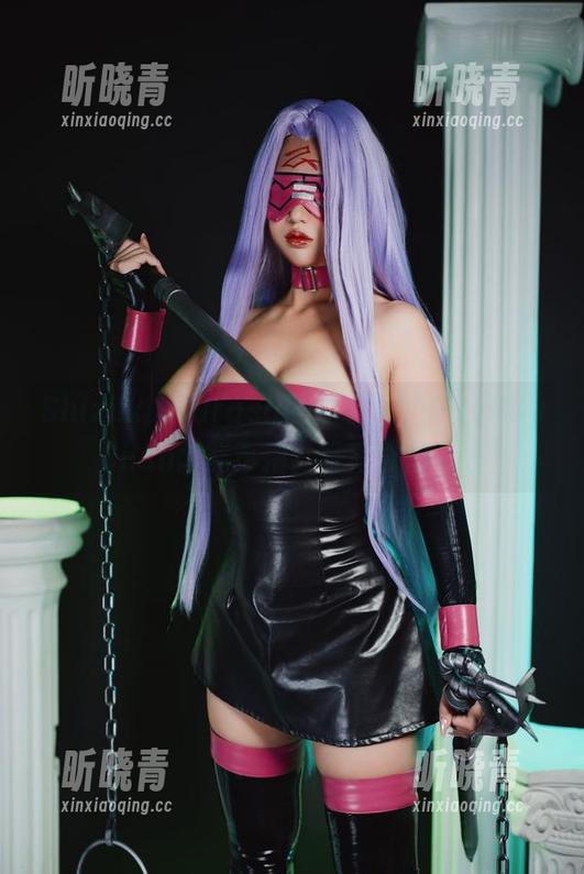 ShizukuMurasaki的姿态，PuyPuyChan怎能不拍？写真合集上线