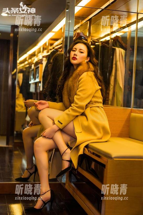 TouTiao头条女神-松果儿 TouTiao头条女神 - 松果儿的校服作品,分享时难免想起那些年…