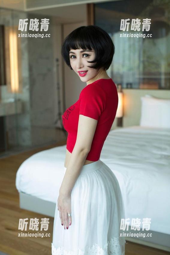 UGirls尤果网-杜小雨 UGirls尤果网 - 工作不如偷闲?杜小雨进入网盘外的写真‘秘书’说到底,谁的脑海里都有一个这样的存在!