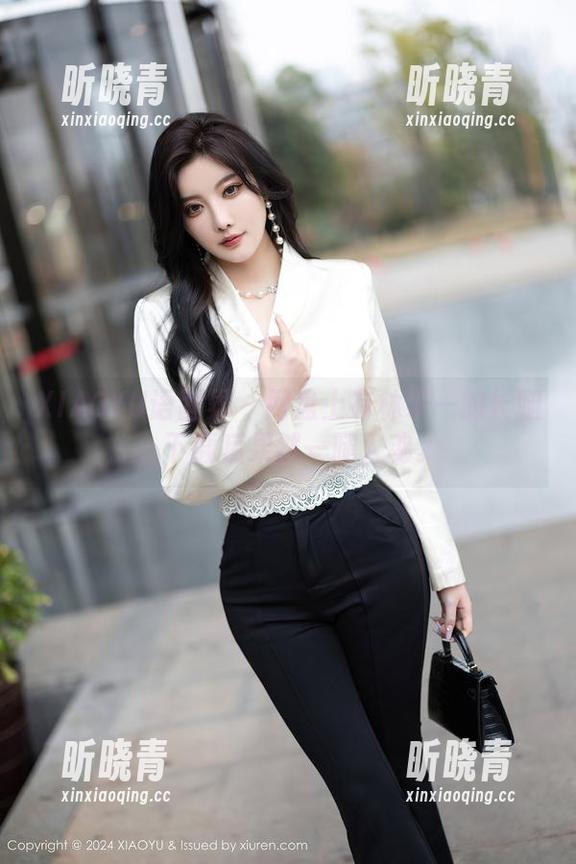 XIAOYU语画界 - 网盘上有林乐一的长腿，下载后果然一腿入魂。