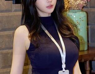 Xiuren秀人网 – 难得的泳池机会，可儿kayen的全套写真你懂得。