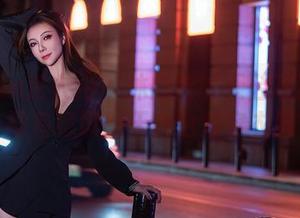 Xiuren秀人网 – 沐娜娜的天台写真：你有没有意识到天台也爱穿衣服？