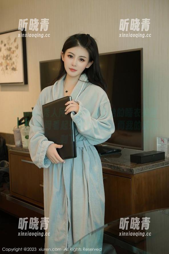Xiuren秀人网-温心怡 Xiuren秀人网 - 分享温心怡的睡衣美图,她的房间看起来像个童话,而我的床只剩下快递盒!