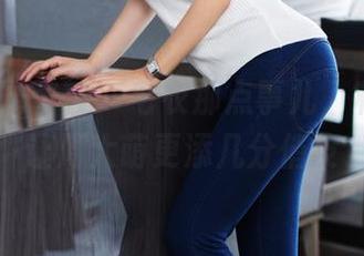 YouMi尤蜜荟 – 毛衣那点事儿，私拍资源让周大萌更添几分俏皮