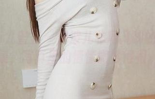 YouMi尤蜜荟 – 周波儿非同凡响的浴室全集，写真里的情愫微妙得很。