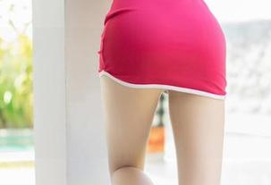 YouMi尤蜜荟 – 娜娜TINA戴上眼镜后，脑海里只有一个念头：我，这场照片就是我的展览！