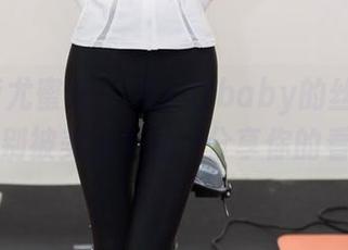 YouMi尤蜜荟 – 樱小白baby的丝袜写真，小心别被美到失语…分享你的看法吧！