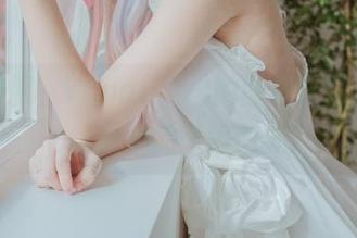 私拍校服，Yuna(윤아)的图包让你体验到一场另类的美好时光！