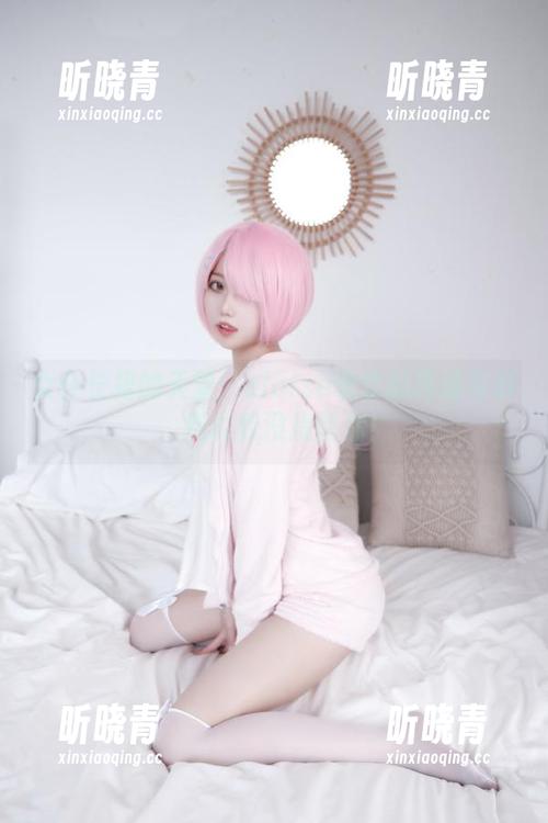 女仆长裙的天堂：eloise软软的高清写真，别说我没提醒你！