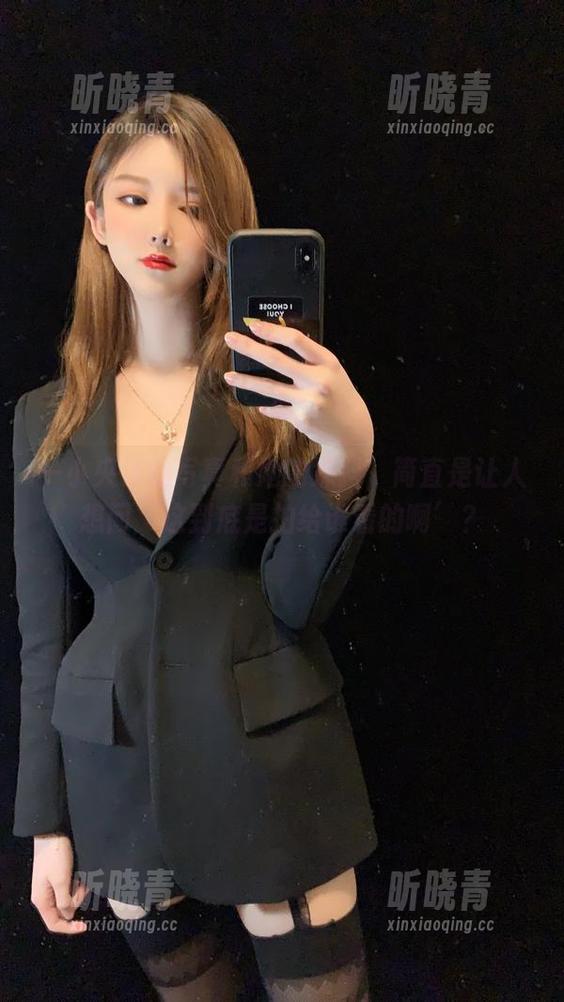 一小央泽 一小央泽的写真和她的妹抖,简直是让人想问‘这到底是拍给谁看的啊’?