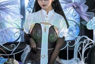 谁说蛇姬不能优雅？云溪溪的美图，颠覆你的想象！