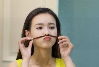 克拉女神 – 芊芊的最新礼服：原图竟然这么真实，这谁顶得住？