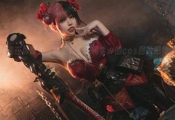 我以为女神只能在屏幕里，结果六二二同学w的cos图片把她带到了我眼前！