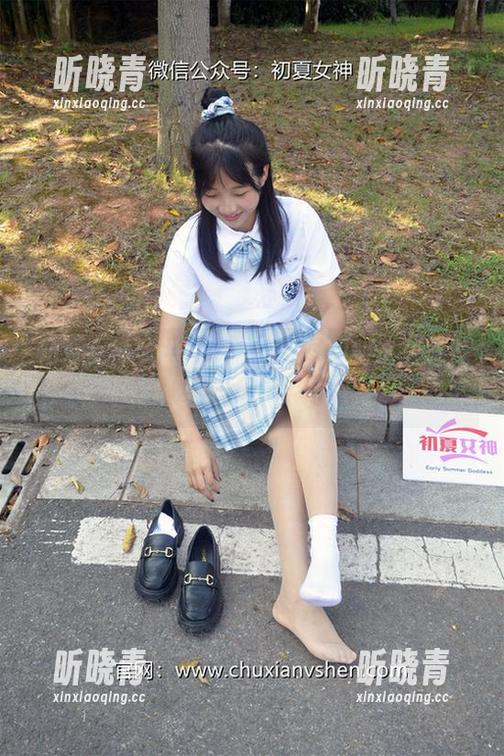 初夏女神-点点 初夏女神 - 谁给点点的学姐权利这么迷人,真想抱怨一下。