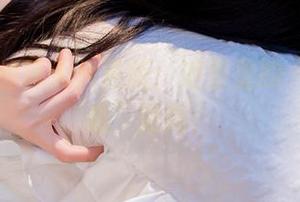 前羽rr的新大片更新：浴室里的“碧蓝战舰”登陆！