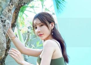 嗲囡囡 – 聚焦潘琳琳ber的裸足私房：风景这边独好！