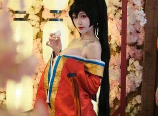 大梨子不是御姐的写真，超现实的女仆体验