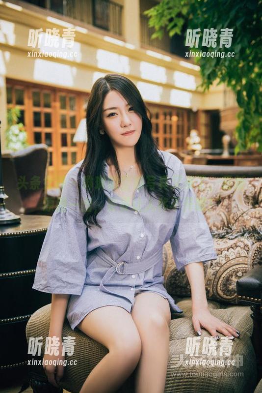 头条女神-琳琳 头条女神 - 琳琳的空姐写真又来了,最新原图一出,妥妥让人移不开眼!