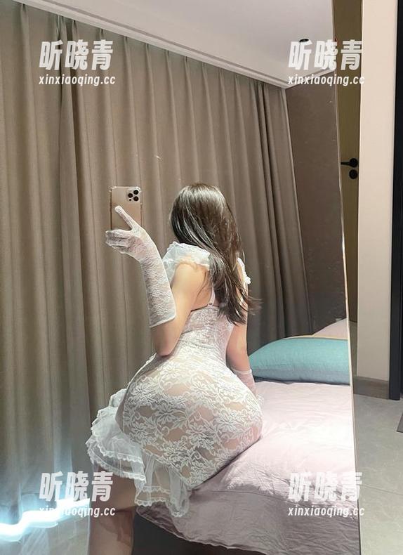 微密圈 - 奶宝妹纸的泳池派对，图集有点儿不一样哦！
