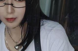 高清写真，酒吞童子女仆版小容仔咕咕咕w，兜售一种只在梦里才见的温柔。