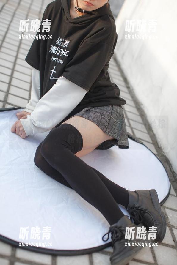 少女秩序的最新资源，有没有人被白丝棕格裙迷住？