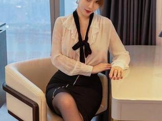 尤蜜荟 – 谁能抵挡得了“Sukki姐姐”的写真，那微微倾斜的眼神，太会勾人了吧！