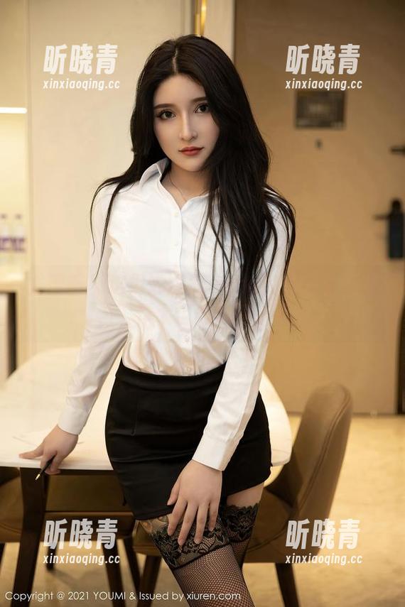 尤蜜荟-娜露Selena 尤蜜荟 - 这组娜露Selena的办公室写真,工作太忙根本停不下来