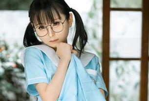 作品里的女神：幼水铃衣的图包，真是让我一直戳屏！