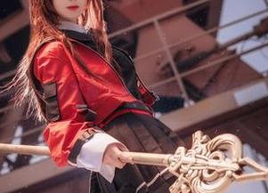 “弥音音ww”户外写真，什么情况，居然还有这种搭配。