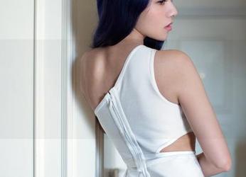 推女郎 – 有人说皮衣是英雄的标志，最新的梁棋棋套图让我们见识了什么叫真正的“皮”才！