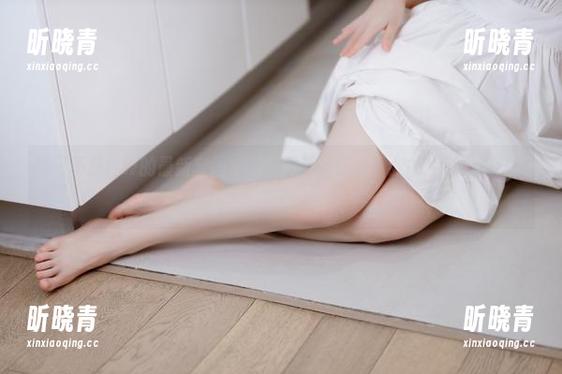 是三不是世w 是三不是世w的最新套图中,玛丽萝丝胶衣,我的注意力居然飘走了。