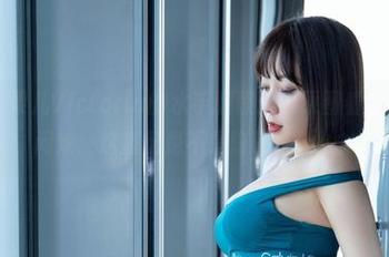 微密圈 – 果儿Victoria的水手服照片，原图看得我总是想问她：这搭配是不是隐藏着什么？
