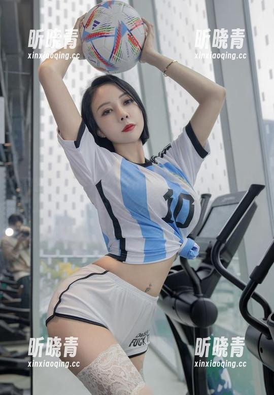 微密圈 - 果儿Victoria女教师图集现已上线，免费分享，为你开启好奇心！