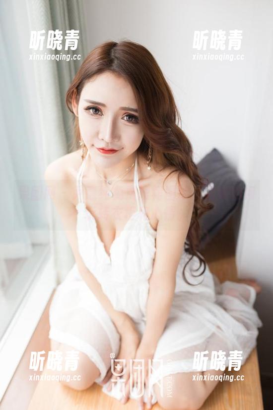果团网-尹意纯 果团网 - 尹意纯免费短裙图册:看她如何玩转衣柜和心情。