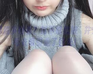 原图到底多好看？时不时就被桜井宁宁的毛衣吸引走了目光！