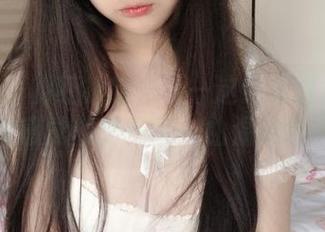 桜井宁宁的红裙旋律——这组写真集资源，让我感觉像是在听一曲温柔的呢喃。