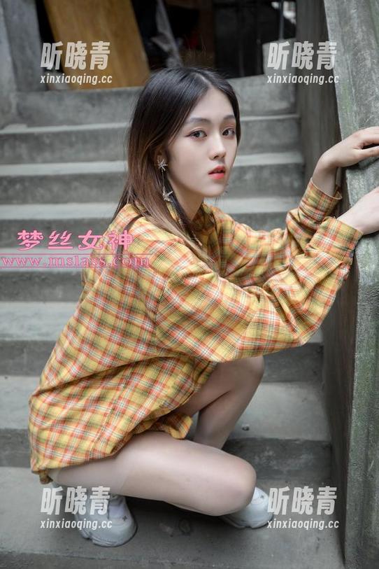 梦丝女神 - 谁说只有公主才配藍，玥玥的私房图包让蓝色仙女都自颁奖！