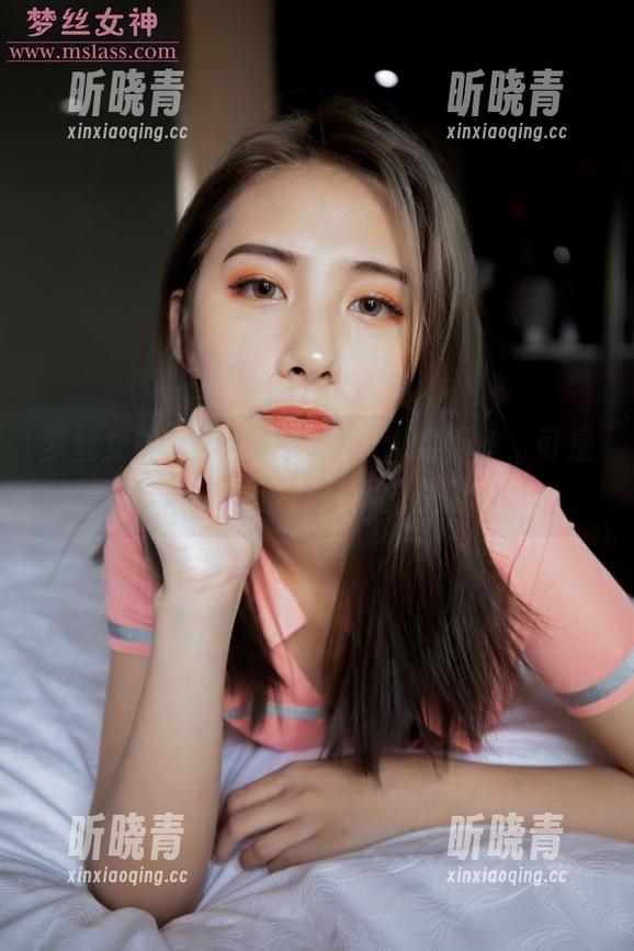 梦丝女神 - 图集上藏着雪馨的蕾丝，可是我只想知道那只小猫在哪？