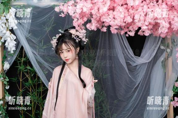 爆机少女喵小吉 宅家快乐神器!爆机少女喵小吉的绮怀美图,少量免费,破灯泡的日常也是有光彩的。