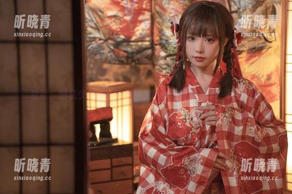 哈哈，爆机少女喵小吉居然真用蕾丝做图集了，下载吗？