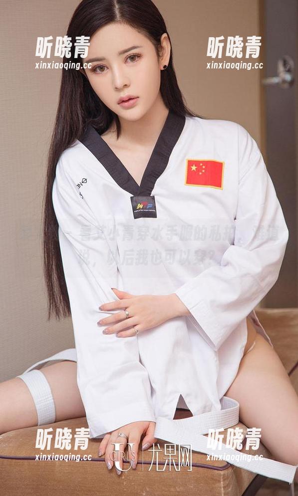爱尤物-艾小青 爱尤物 - 看艾小青穿水手服的私拍,难道说,以后我也可以穿?