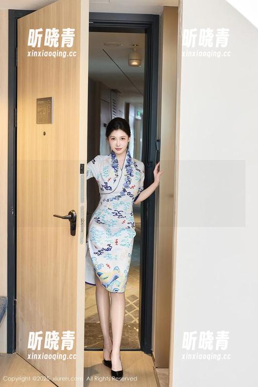 秀人网-Laura苏雨彤 秀人网 - Laura苏雨彤的日常图包:是不是每个人都该试试她这番“随意”风格呢?